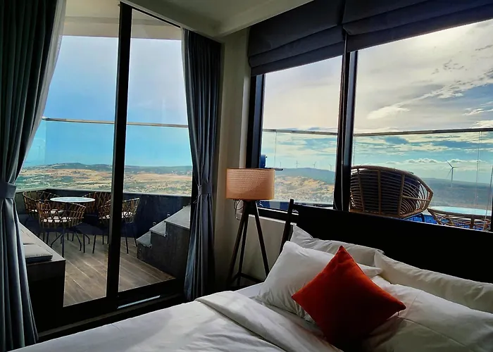 Mandala Oceanfront Driftwood Khách sạn